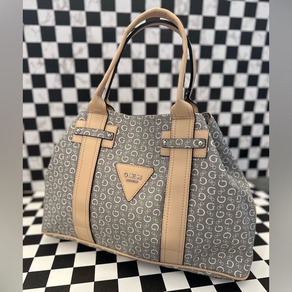 NEW Guess Monogram logo Tote Bag, Large. Gray & Cream - Picture 2 of 16